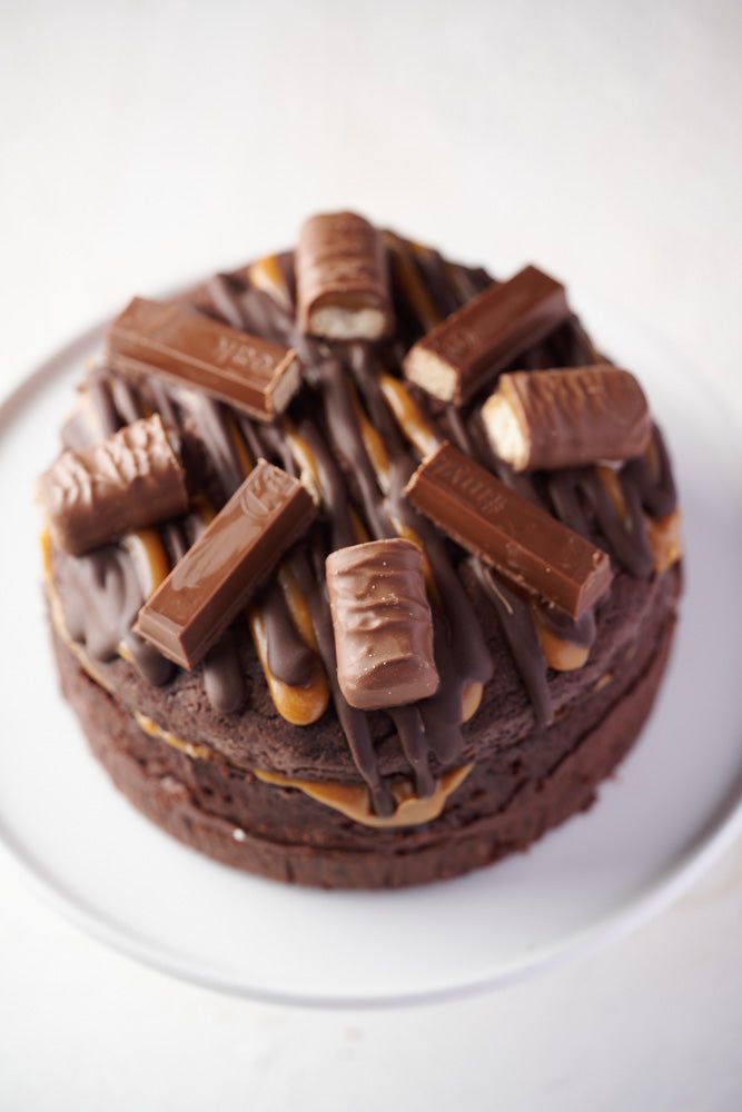 KitKat Cake